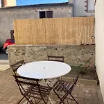 Prázdninový dům La Petite Maison Tahet, 2 Pers Avec Terrasse Basse-Indre