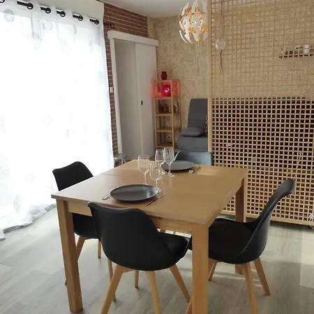La Petite Maison Tahet, 2 Pers Avec Terrasse Basse-Indre