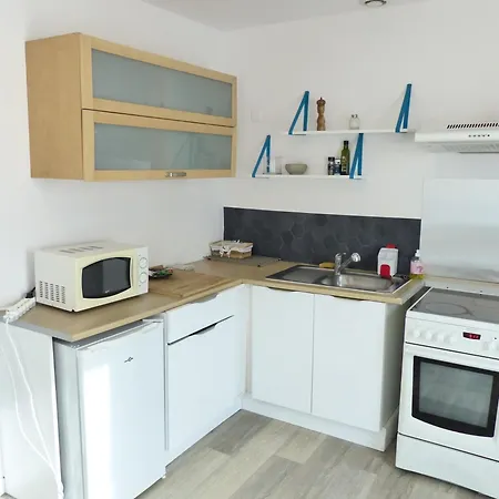 La Petite Maison Tahet, 2 Pers Avec Terrasse * Basse-Indre